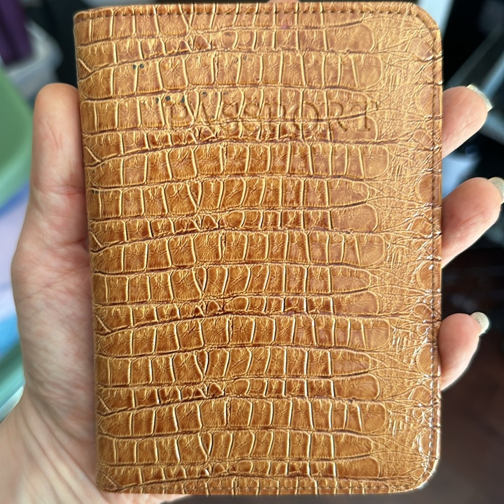 Croc ๐ embossed Passport cover with cc slots - Picture 5 of 5